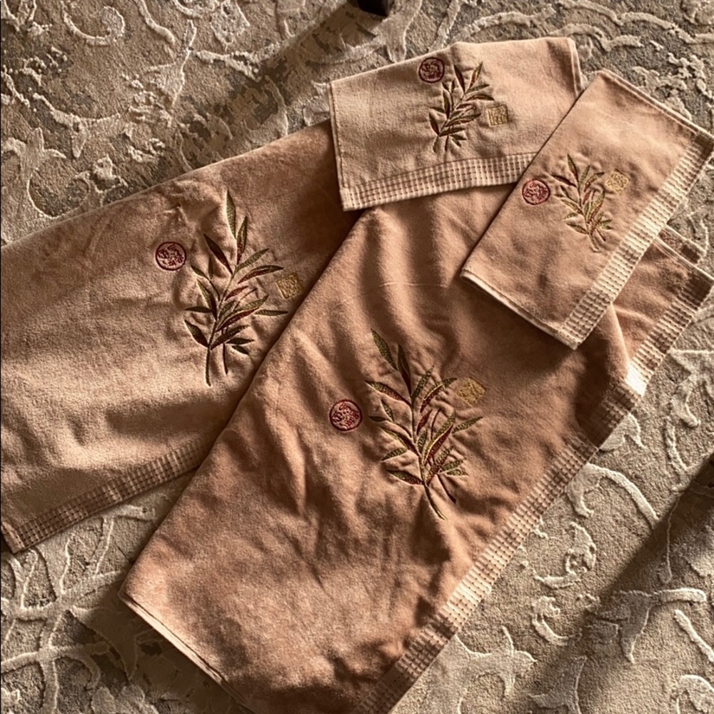 Beautiful brown towel set
